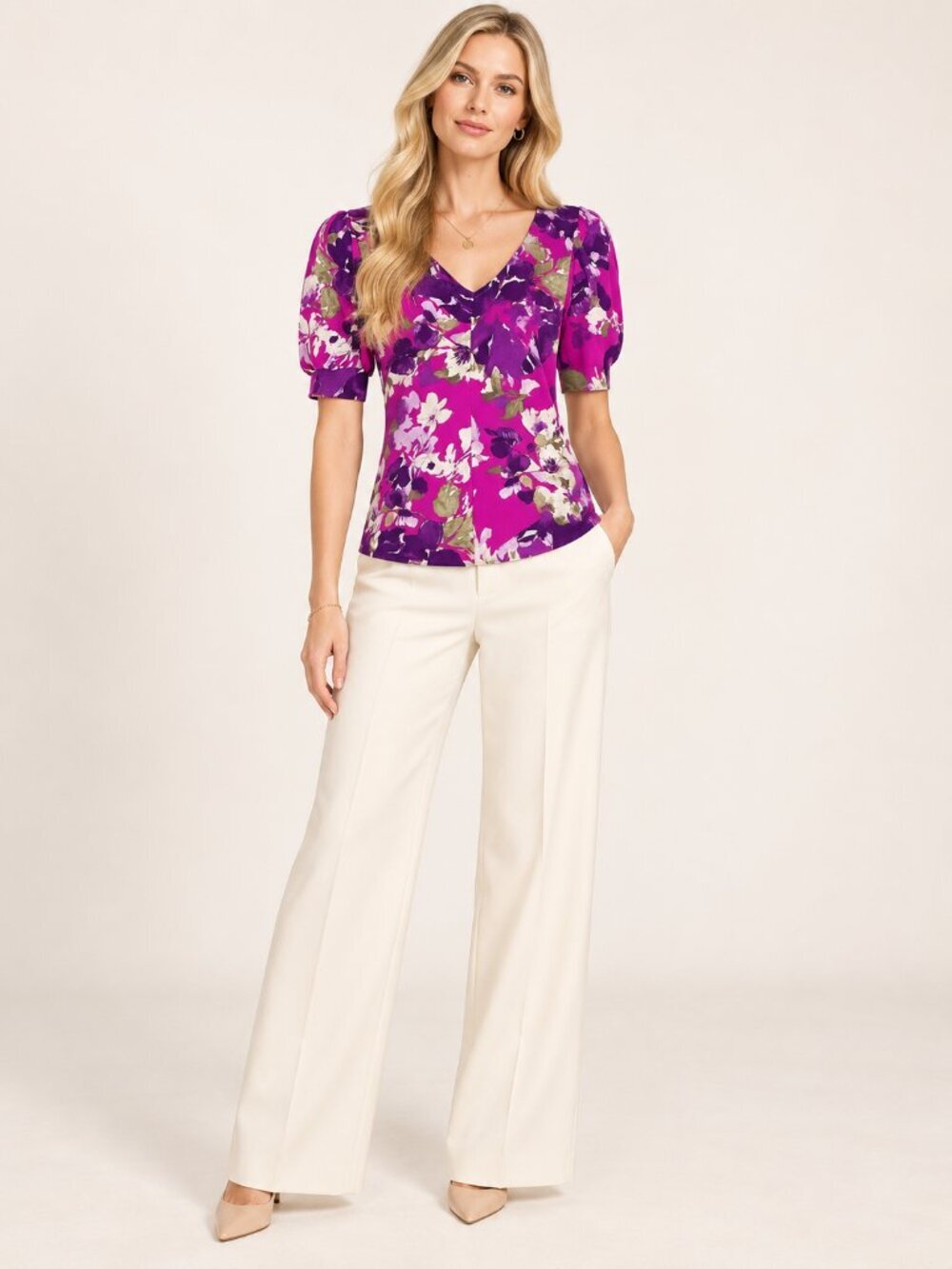 NWT White House Black Market V-Neck Puff Sleeve Top Floral Bunches Baie L